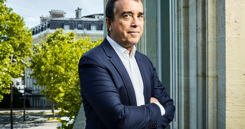 L’illusion d’autonomie du pôle radio de Lagardère et Europe 1 : véritable indépendance ou simple façade ?