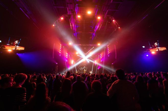 Découvrez les dernières indiscrétions musicales de la semaine : Lenny Kravitz sur la piste du Brive Festival et l’arrivée d’une nouvelle radio en Corrèze !