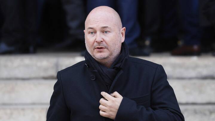 Sébastien Cauet, animateur phare de NRJ, suspendu suite à une grave accusation de viol