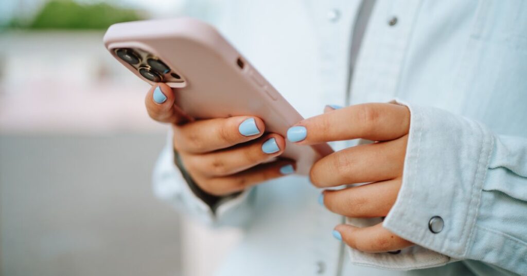 Découvrez comment les réseaux sociaux peuvent influencer négativement notre vie