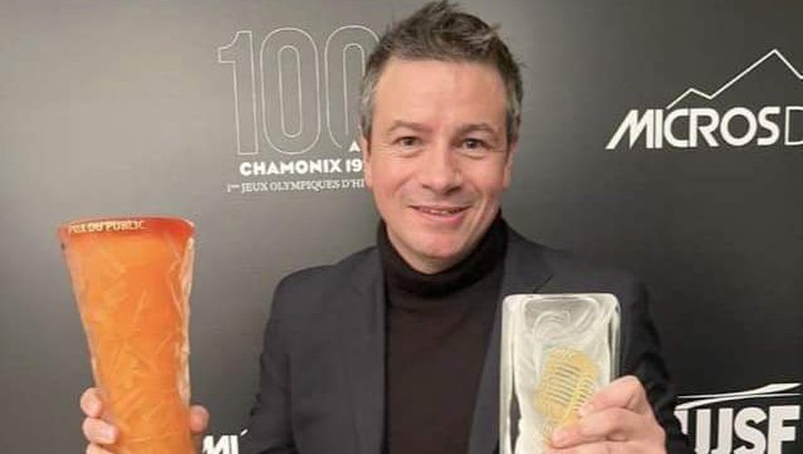 Le journaliste montalbanais Guilhem Garrigues remporte les prestigieux « Micros d’or » dans le domaine du rugby : découvrez son parcours exceptionnel !