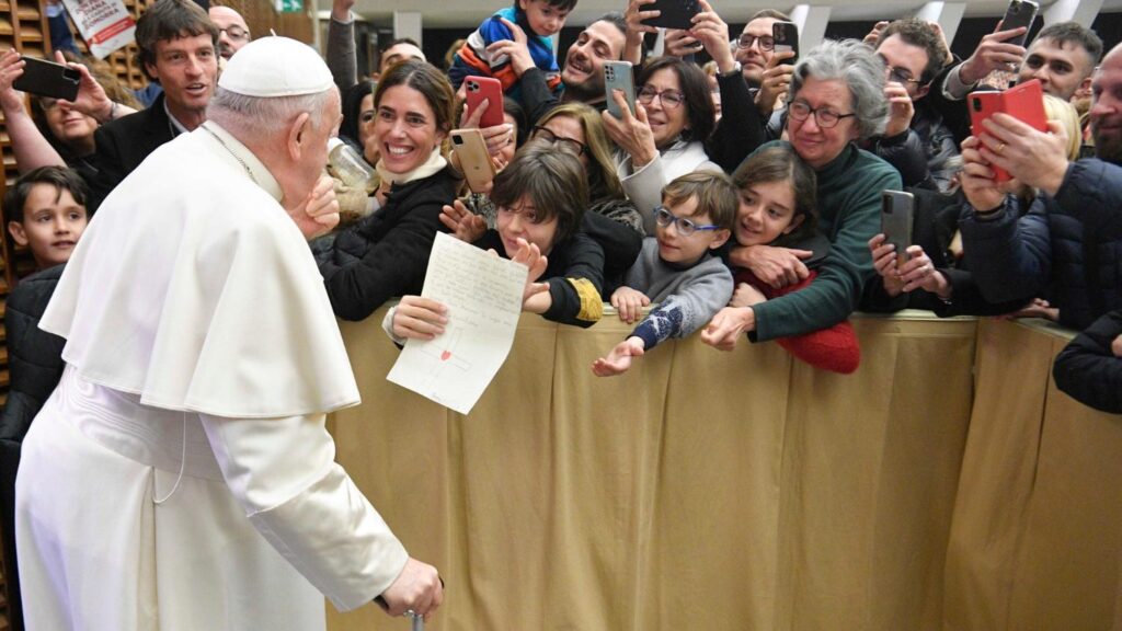 Le Pape appelle l’audiovisuel catholique italien à unir plutôt qu’à diviser : le combat contre les discordes est crucial