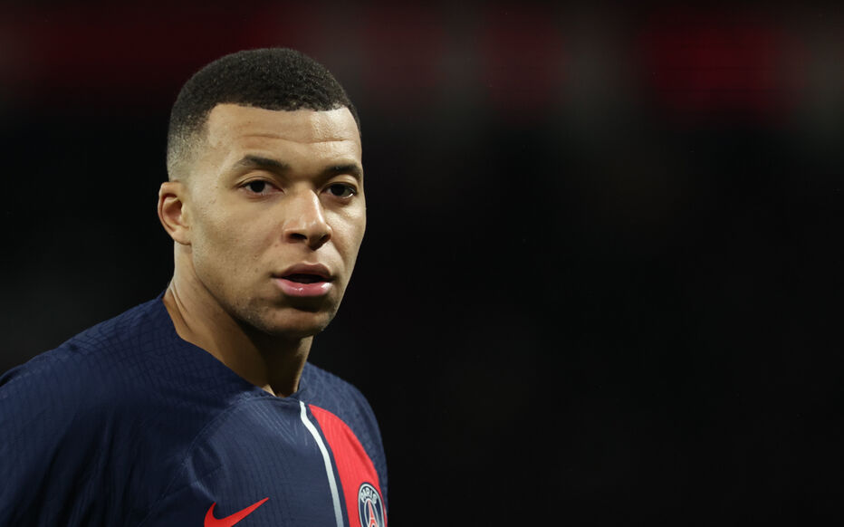 Le Real Madrid met la pression sur Mbappé : des garanties écrites exigées ! Une revue de presse qui révèle les détails captivants.