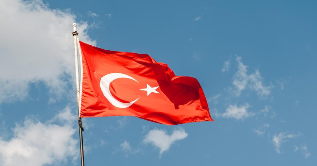 Une journaliste de l’AFP retenue à Istanbul reprend sa liberté : Découvrez les détails de cette histoire captivante !