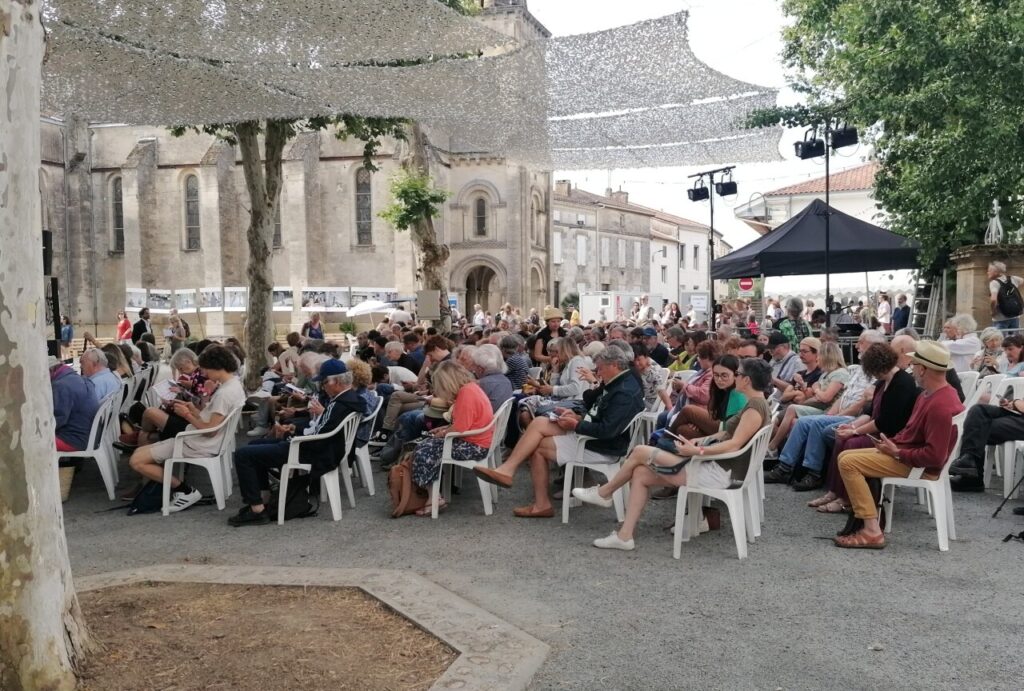 Explosion de Participation au Festival International de Journalisme à Couthures-sur-Garonne : Un Succès Sans Précédent !