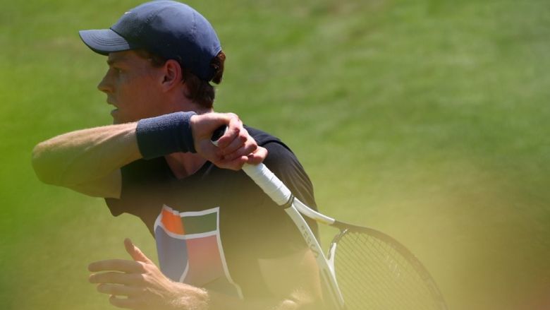 Jannik Sinner à Wimbledon : «Ma Vie Sans Réseaux Sociaux, Mon Secret de Performance»