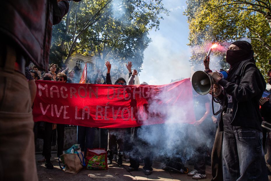 Violence à Lyon : un journaliste et deux policiers blessés lors d’une journée de mobilisation intense