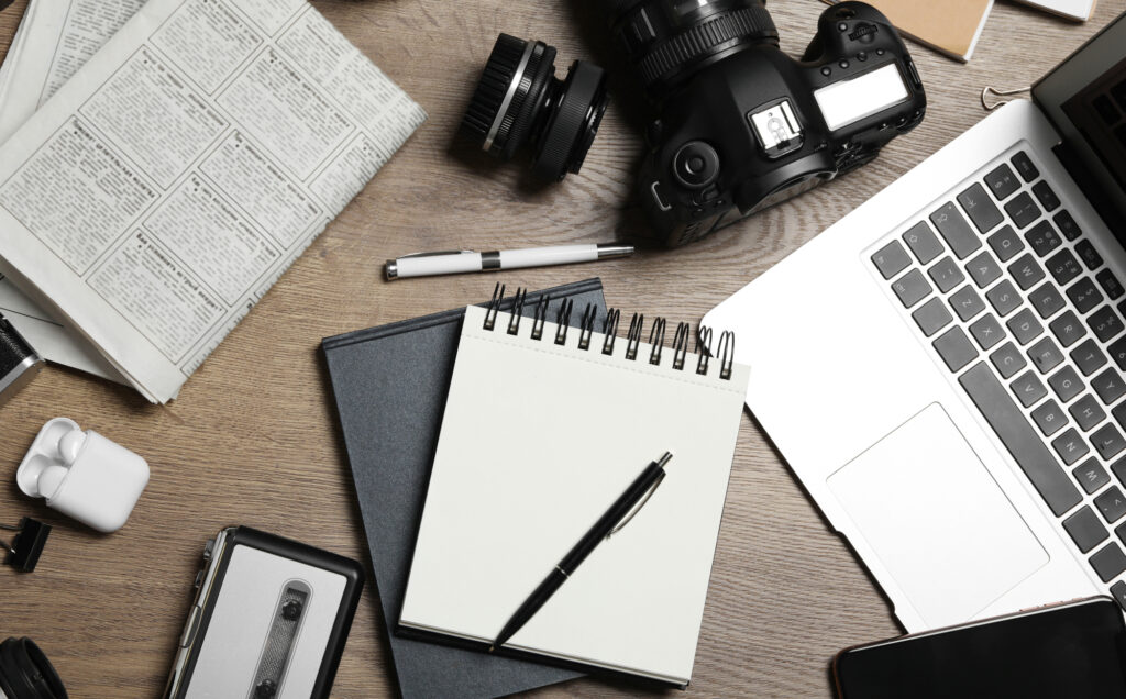 Les Jeunes Journalistes se Tournent vers la Création de Contenus : Un Phénomène en Hausse